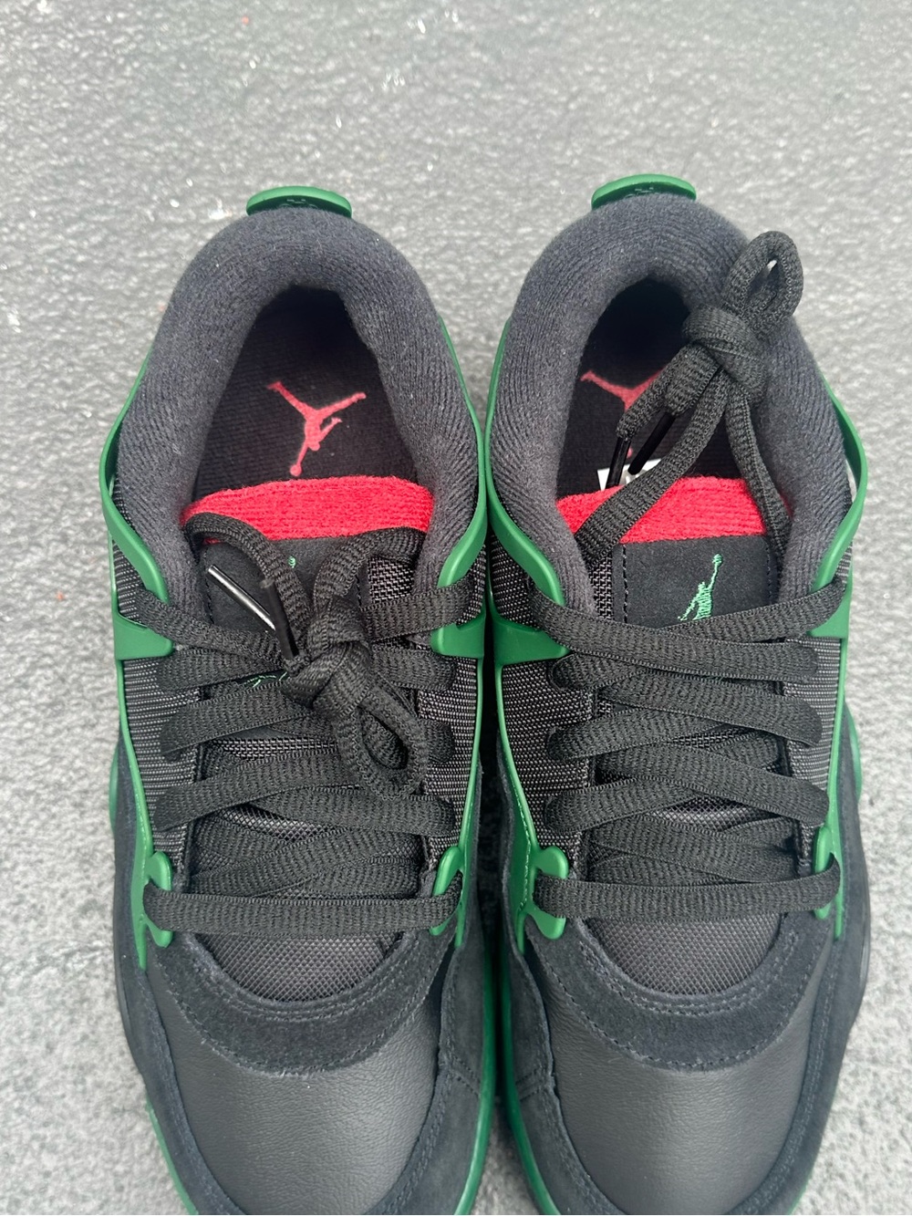 Jordan Youth Size 7y Black and Green Low-Top Sneakers
